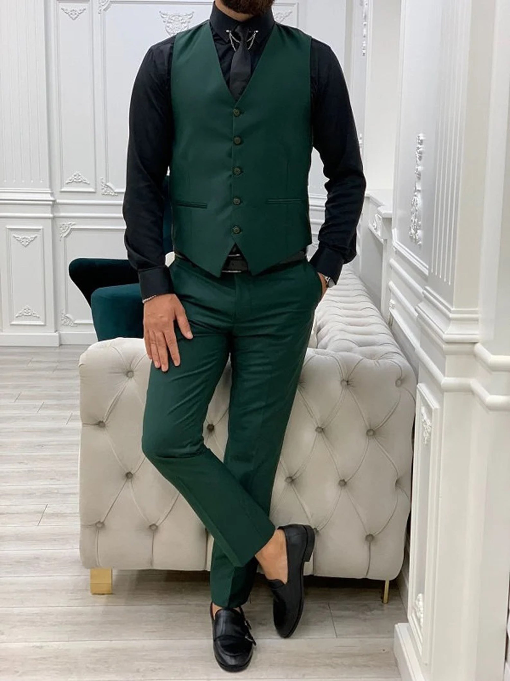 Men Classic Green Three Piece Suit Perfect For Weddings & Business & Formal Events
